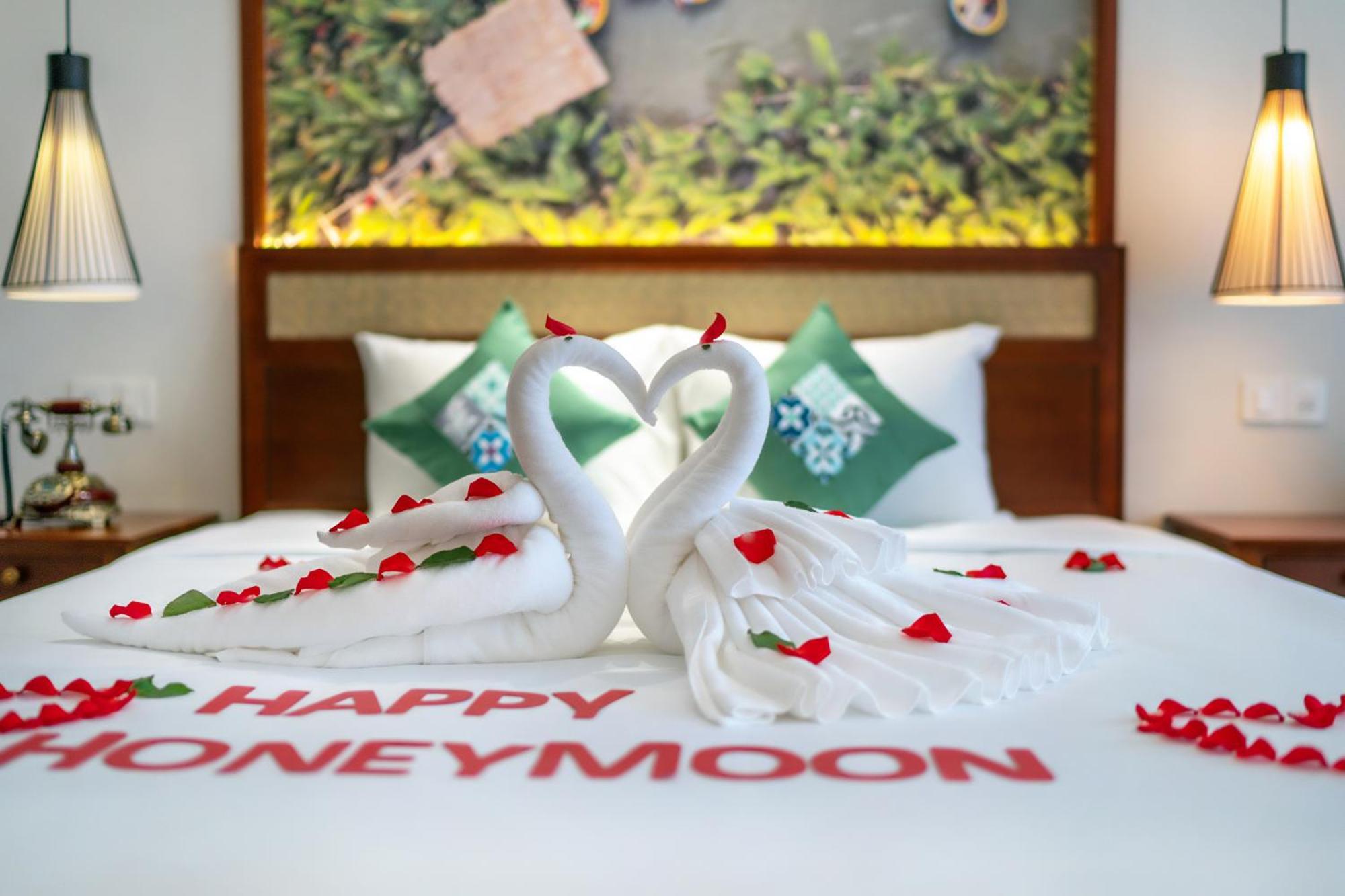 Amina Lantana Hoi An Hotel & Spa Экстерьер фото
